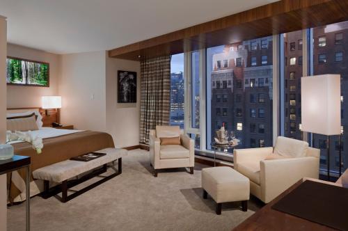 Fairmont Gold Harbor Mountain View Room