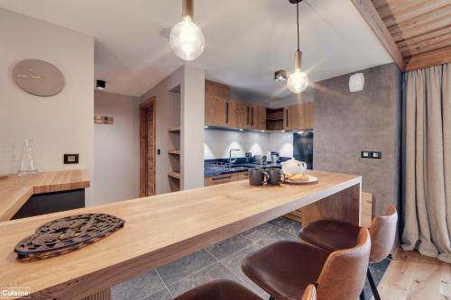 SNEGA - Three-Bedroom Apartment
