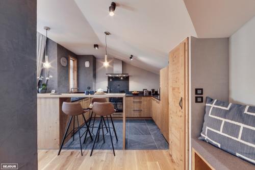 ALIX - Three-Bedroom Apartment