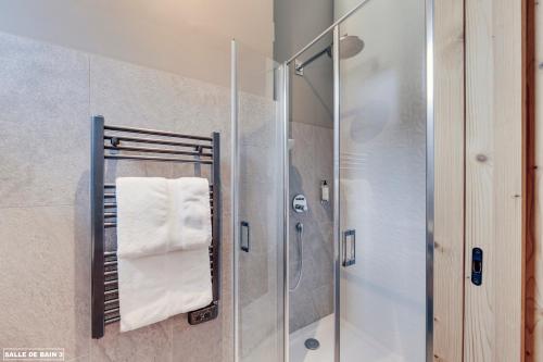 ALIX - Three-Bedroom Apartment