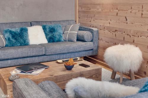 ALIX - Three-Bedroom Apartment