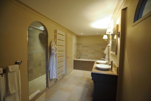 Suite with Garden View