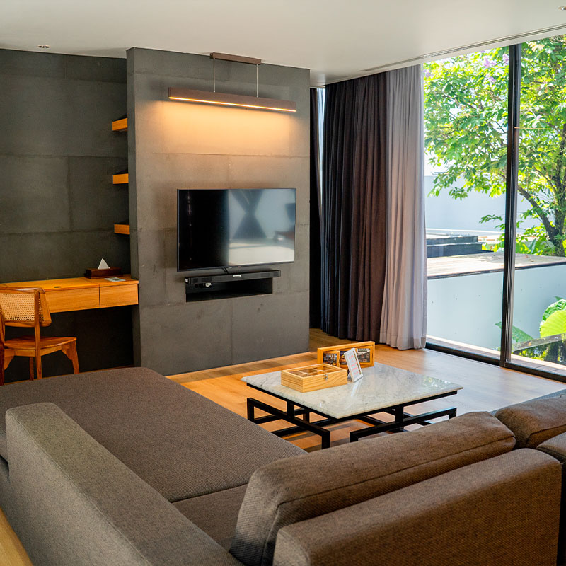 1Bedroom Beachfront Pool Villa