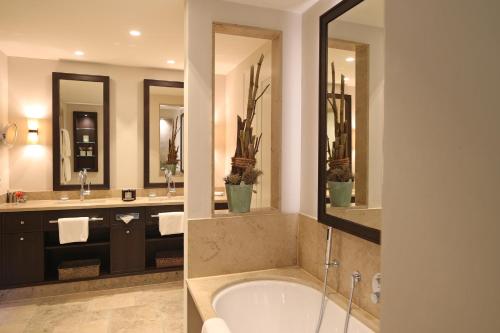 Suite with Sauna