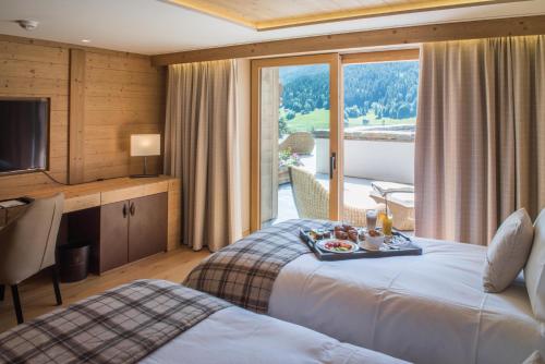Standard Double Room with Mountain view