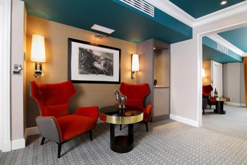 Deluxe Suite