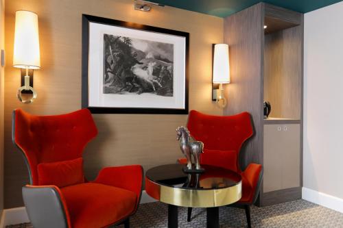 Deluxe Suite