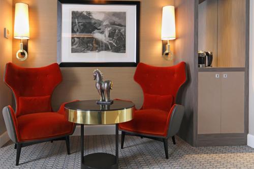 Deluxe Suite