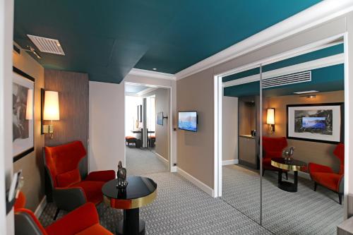 Deluxe Suite