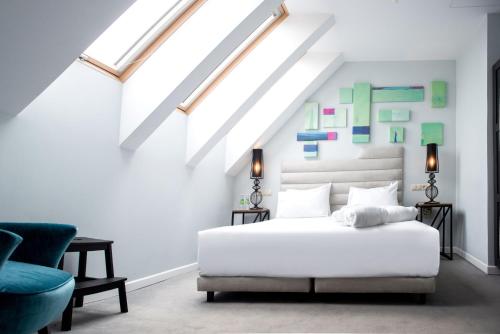 King Bed Premium Accessible