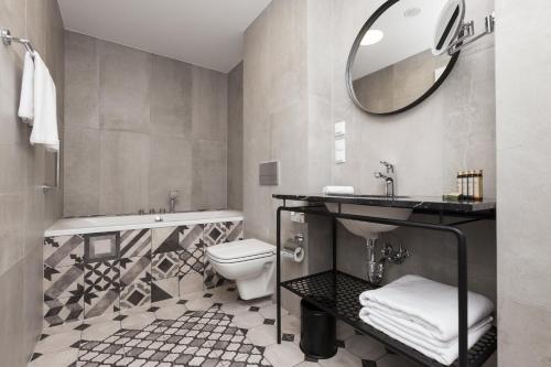 Two Single Beds Premium