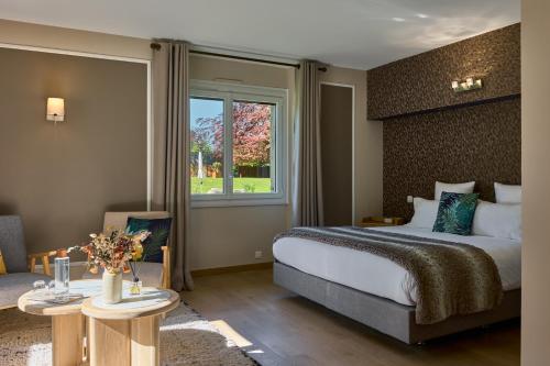 Junior Suite with Garden View