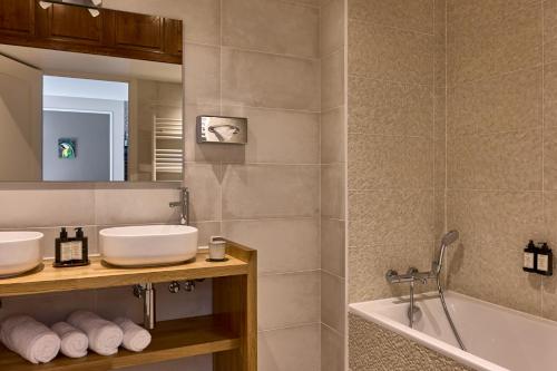 Junior Suite with Garden View
