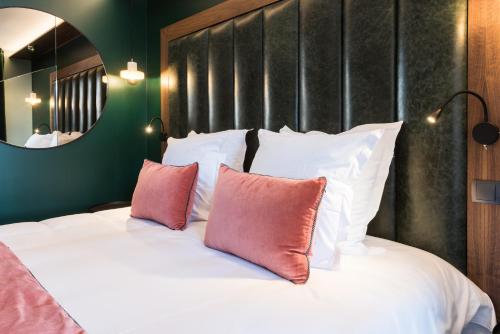 Double Room with bath and ski slope View
