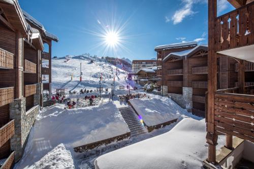 Double Room with bath and ski slope View