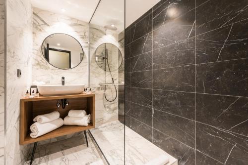 Double Room with Shower and Village View