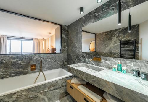 Junior Suite with balcony
