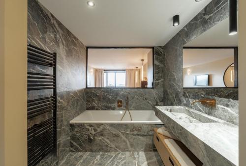 Junior Suite with balcony
