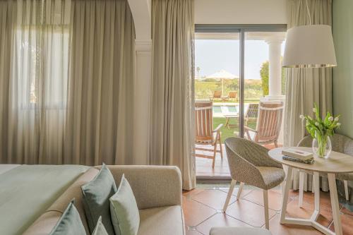 Red Level Room with Garden Access