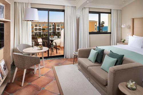 Premium Room with Sea View (3 Adults)