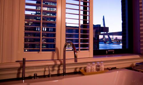 Suite with Hot Tub