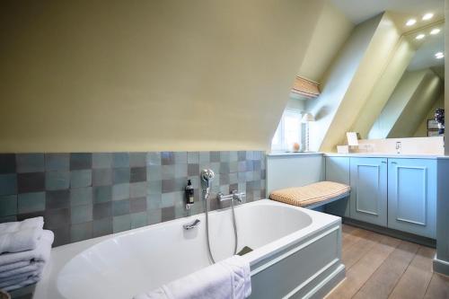 Superior One Bedroom Suite