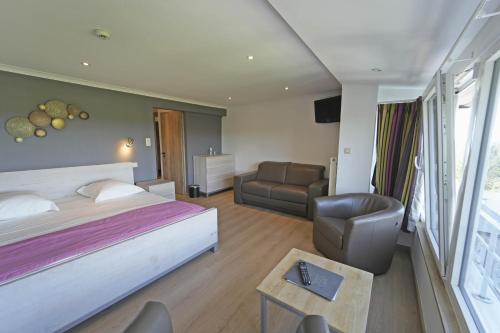 Deluxe Double Room with Garden View