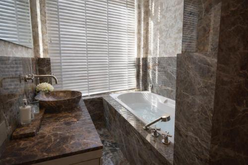 Deluxe Double Room with Canal View