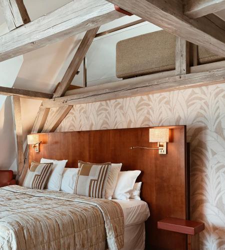 Suite with Canal View