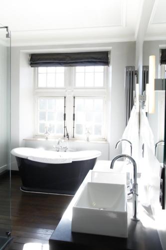 Castellane Suite