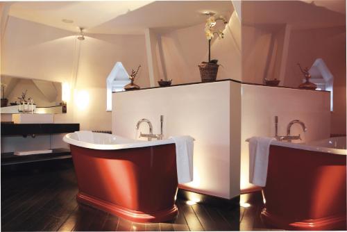Castellane Suite
