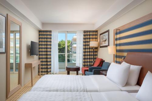 Classic Park View Room with Twin beds