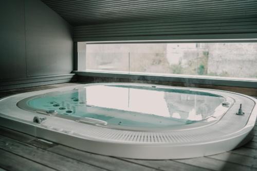 Suite with Spa Access