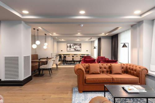 Collection Executive Room