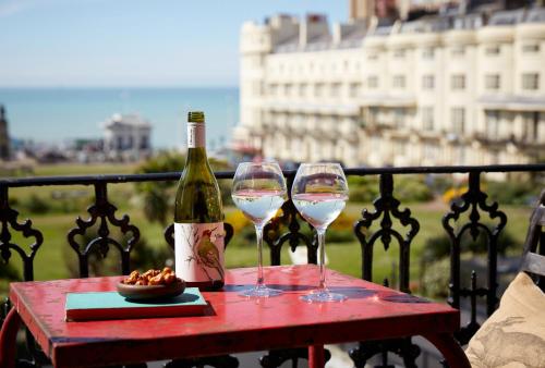 Large Double Room with Sea-View and Balcony