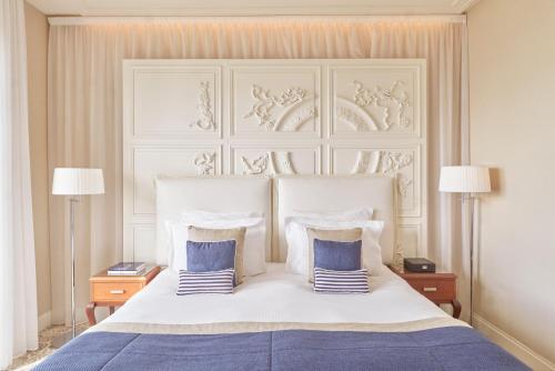 Deluxe Suite with Sea View