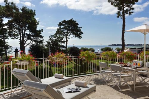 Prestige Suite Terrace and Sea View