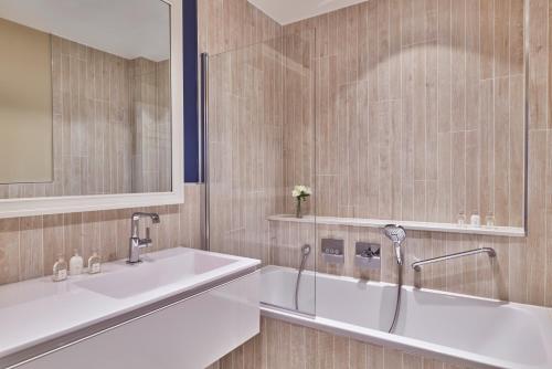 Double or Twin Room Prestige with Sea View