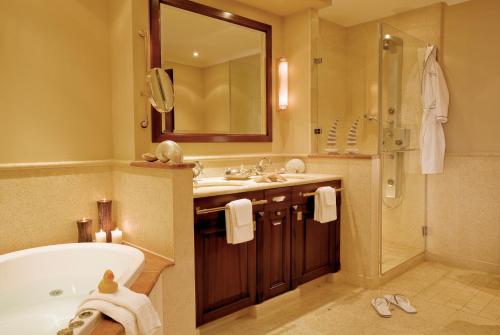 Admiral's Suite Park View