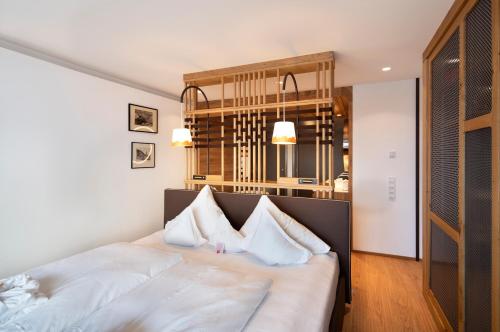 Suite with Mountain View