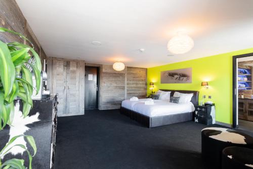 Superior Double or Twin Room with Balcony