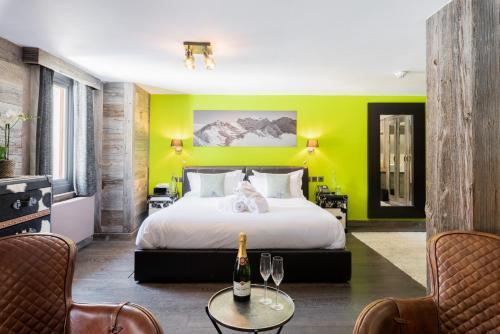 Deluxe Double or Twin Room