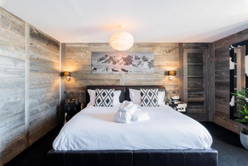 Deluxe Double or Twin Room with Balcony