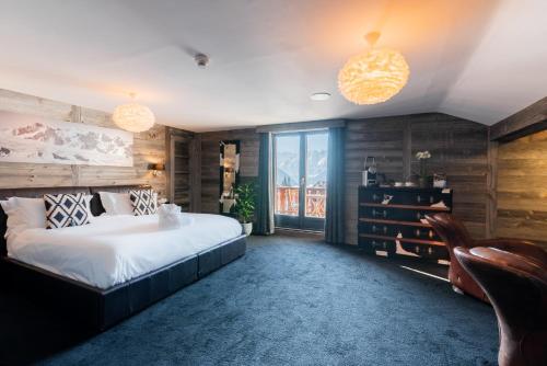 Deluxe Double or Twin Room with Balcony