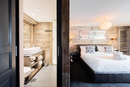 Deluxe Double or Twin Room with Balcony