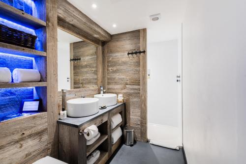 Deluxe Double or Twin Room with Balcony