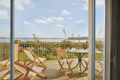 Premium Room with Sea View and Balcony