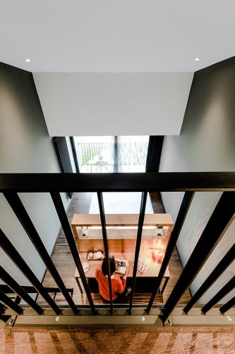 Mezzanine Room with Lake View