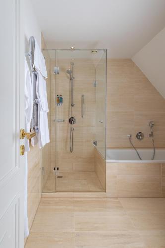 Standard Junior Suite