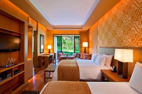 Grand Deluxe Queen Room with Two Queen Beds and Terace